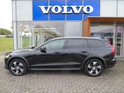 Schwarz Gebraucht 2021 Volvo V60 CC Pro Kombi | 27.900 € (Fairer Preis)