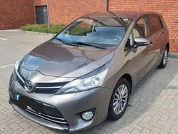 Braun Gebraucht 2016 Toyota Verso Comfort Van / Kleinbus | 13.800 € (Fairer Preis)