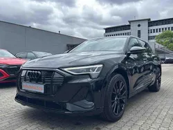 Brillantschwarz Gebraucht 2023 Audi e-tron S-Line SUV | 42.950 € (Fairer Preis)