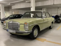 Grün Gebraucht 1975 Mercedes W115 Limousine | 22.000 €