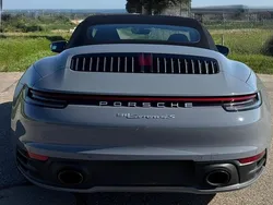 Grau Gebraucht 2024 Porsche 911 Carrera 4S Cabriolet Cabrio | 152.223 € (Guter Preis)