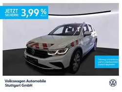 Pure white Gebraucht 2023 VW Tiguan Life SUV | 34.930 € (Superpreis)