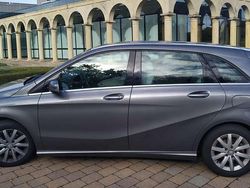Grau Gebraucht 2013 Mercedes B200 Van / Kleinbus | 13.999 € (Fairer Preis)