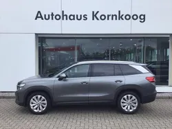Graphite grau (metallic) Gebraucht 2024 Skoda Kodiaq Selection SUV | 37.990 € (Superpreis)