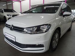Weiß Gebraucht 2022 VW Touran Van / Kleinbus | 24.949 € (Fairer Preis)