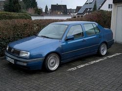 Blau Gebraucht 1996 VW Vento Limousine | 3.000 €