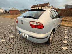 Blau Gebraucht 2003 Seat Leon Limousine | 1.000 € (Guter Preis)