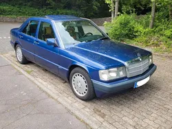 Blau Gebraucht 1993 Mercedes 190 Avantgarde Limousine | 12.990 €