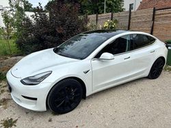 Weiß Gebraucht 2020 Tesla Model 3 Standard Range Plus Limousine | 20.500 € (Etwas zu teuer)