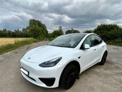 Weiß Gebraucht 2023 Tesla Model Y Standard Range SUV | 36.999 € (Etwas zu teuer)