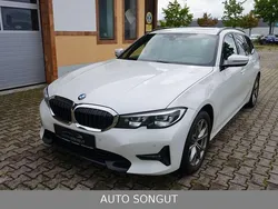Mineralweiss metallic Gebraucht 2020 BMW 320 Sport Line Kombi | 21.950 € (Etwas zu teuer)
