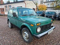 Grün Gebraucht 2006 Lada niva SUV | 3.400 € (Etwas zu teuer)