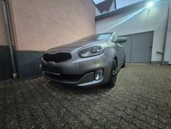 Grau Gebraucht 2014 Kia Carens Turbo Van / Kleinbus | 8.500 € (Fairer Preis)
