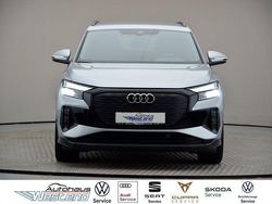 Silber Gebraucht 2022 Audi Q4 e-tron Sport SUV | 33.900 € (Guter Preis)