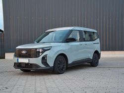 Grau Gebraucht 2024 Ford Tourneo Courier Van / Kleinbus | 22.900 € (Etwas zu teuer)
