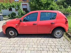 Rot Gebraucht 2010 Dacia Sandero Kleinwagen | 890 €