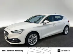 Weiß Gebraucht 2022 Seat Leon XCELLENCE Limousine | 19.440 € (Fairer Preis)