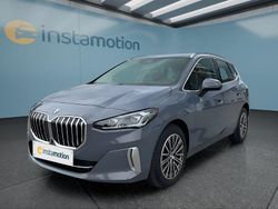 Grau Gebraucht 2022 BMW 218 Active Tourer Van / Kleinbus | 26.649 € (Etwas zu teuer)