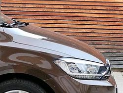 Braun Gebraucht 2015 VW Touran Van / Kleinbus | 12.500 € (Fairer Preis)