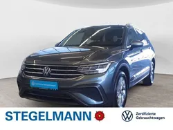 Grau Gebraucht 2024 VW Tiguan Allspace Life SUV | 35.990 € (Fairer Preis)