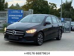 Schwarz Gebraucht 2020 Mercedes B180 Van / Kleinbus | 17.100 € (Guter Preis)