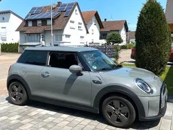 Grau Gebraucht 2021 Mini Cooper SE Essential Kleinwagen | 15.900 € (Fairer Preis)