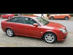 Rot Gebraucht 2006 Opel Vectra Kombi | 4.500 €
