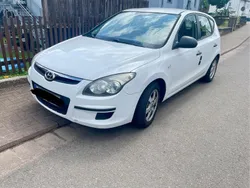 Weiß Gebraucht 2009 Hyundai i30 Edition+ Limousine | 2.600 € (Guter Preis)
