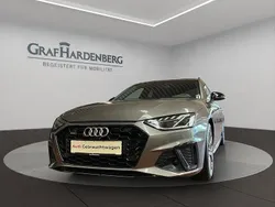 Grau Gebraucht 2022 Audi A4 S-Line Kombi | 31.888 € (Teuer)