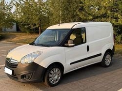 Weiß Gebraucht 2017 Opel Campo Abholung | 8.000 €