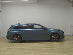 Blau Gebraucht 2022 Peugeot 308 Allure Kombi | 14.480 € (Fairer Preis)
