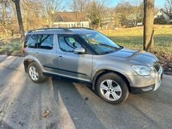 Grau Gebraucht 2011 Skoda Yeti Elegance SUV | 5.990 € (Superpreis)