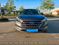 Grau Gebraucht 2015 Hyundai Tucson SUV | 10.900 € (Teuer)
