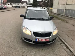 Silber Gebraucht 2009 Skoda Fabia Ambiente Limousine | 2.400 € (Fairer Preis)
