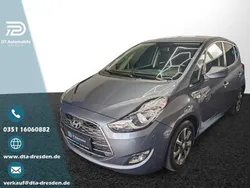 Grau Gebraucht 2017 Hyundai ix20 YES! Van / Kleinbus | 9.970 € (Guter Preis)
