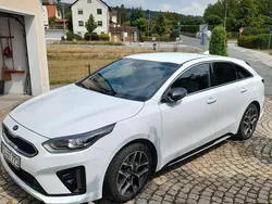 Weiß Gebraucht 2020 Kia ProCeed GT-Line Kleinwagen | 15.890 € (Guter Preis)