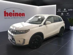 Weiss Gebraucht 2021 Suzuki Vitara Comfort SUV | 17.299 € (Fairer Preis)