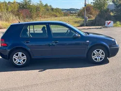 Blau Gebraucht 2001 VW Golf IV Limousine | 2.450 € (Etwas zu teuer)