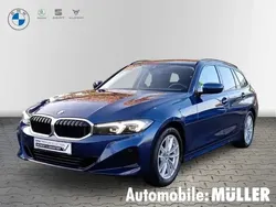 Phytonicblau metallic Gebraucht 2023 BMW 318 Kombi | 34.970 € (Etwas zu teuer)
