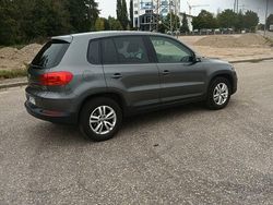 Grau Gebraucht 2014 VW Tiguan Trendline SUV | 8.250 € (Superpreis)