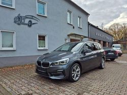 Grau Gebraucht 2020 BMW 220 Gran Tourer Sport Line Van / Kleinbus | 23.380 € (Fairer Preis)
