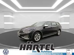 Deep black perleffekt, pearl effect Gebraucht 2021 VW Passat Alltrack Kombi | 28.500 € (Guter Preis)