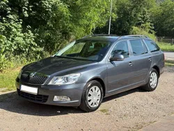 Grau Gebraucht 2009 Skoda Octavia Ambiente Kombi | 4.500 € (Guter Preis)