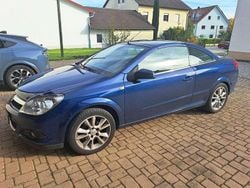 Blau Gebraucht 2007 Opel Astra Cabriolet Cosmo Cabrio | 2.200 € (Guter Preis)