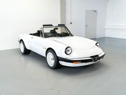 Weiß Gebraucht 1987 Alfa Romeo Spider Cabrio | 33.900 €
