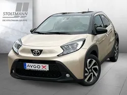 Beige Neu 2025 Toyota Aygo Kleinwagen | 18.111 €