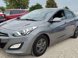 Grau Gebraucht 2013 Hyundai i30 Classic Limousine | 5.300 € (Fairer Preis)