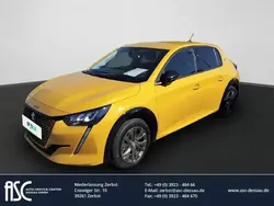 Gelb Gebraucht 2023 Peugeot e-208 Allure Kleinwagen | 18.490 €