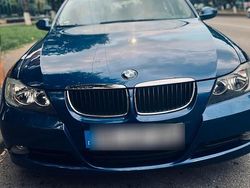 Blau Gebraucht 2007 BMW 320 Limousine | 4.900 € (Fairer Preis)