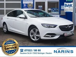 Weiß Gebraucht 2020 Opel Insignia Edition Limousine | 15.990 € (Fairer Preis)
